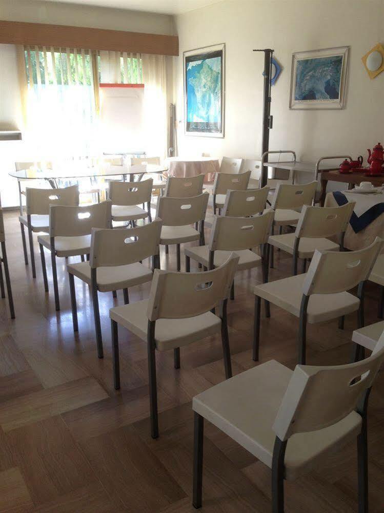 Moderne 2*